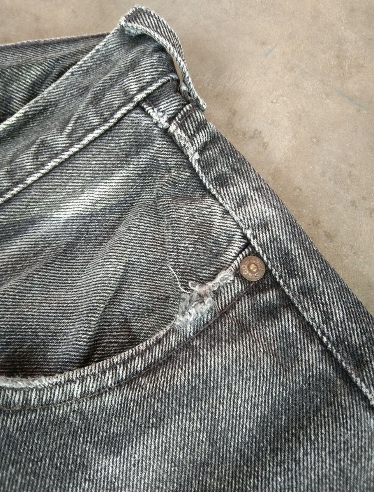 Levi's 90s Vintage Levi's 501 Faded Black Distressed Jeans 30x32 Size US 30 / EU 46 - 11 Thumbnail