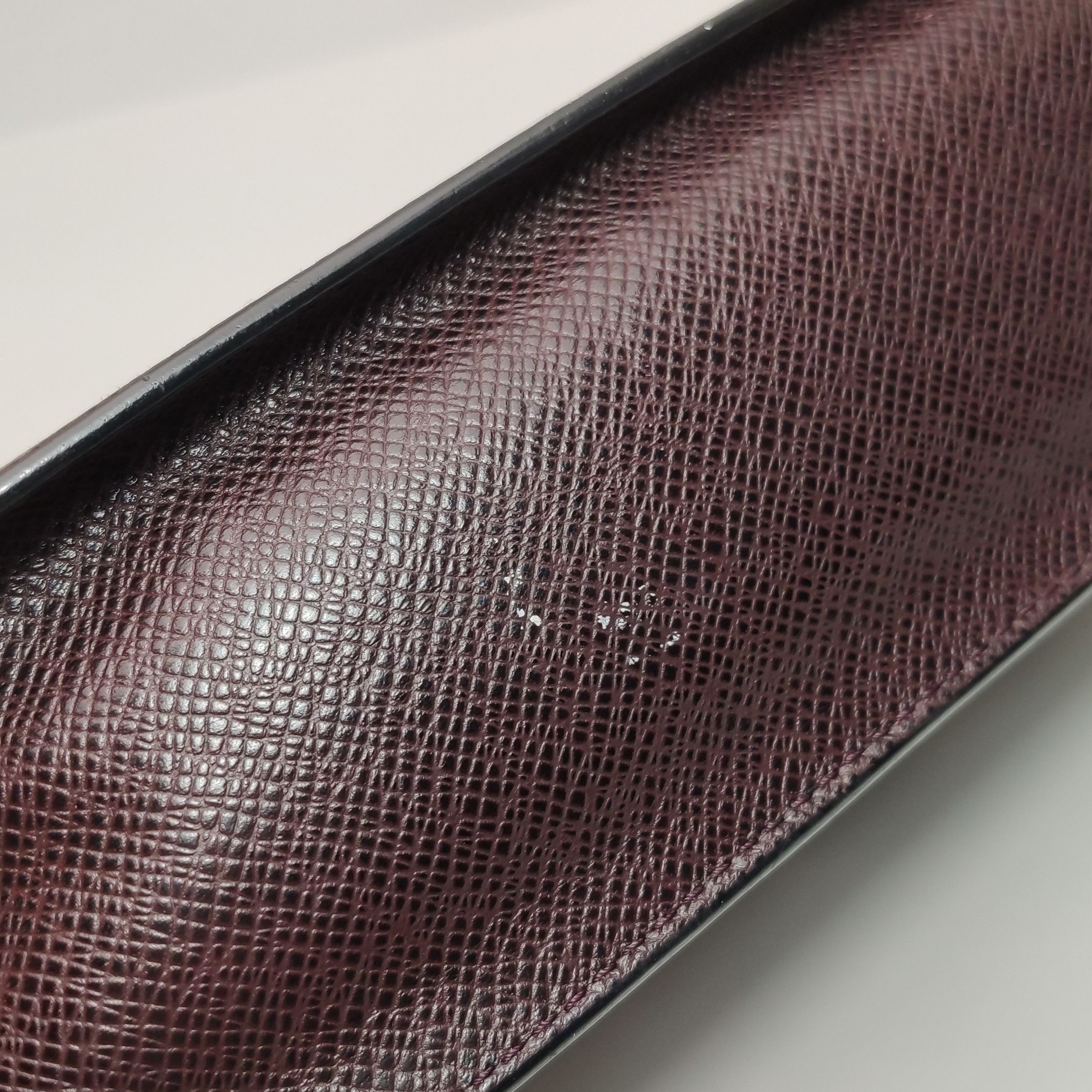 Louis Vuitton Louis Vuitton (LV) Cowhide Solid Metal Lock Flap Clutch -y2 Size ONE SIZE - 6 Thumbnail