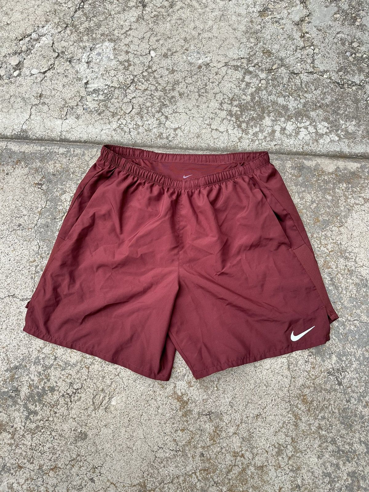 maroon nike dri fit shorts