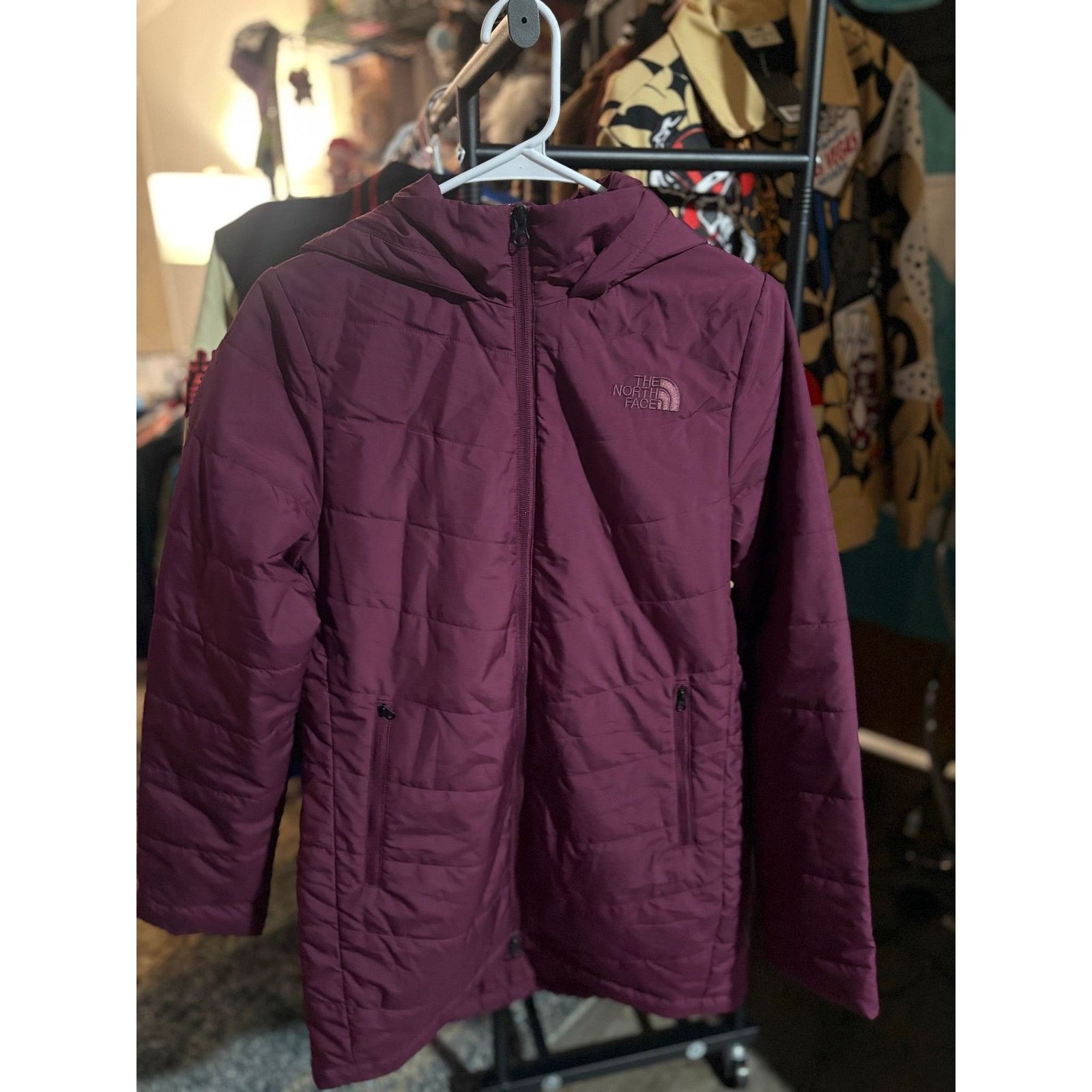 The North Face NEW SZ M - Woman's North Face Puffer Coat, Plum Size M / US 6-8 / IT 42-44 - 1 Thumbnail