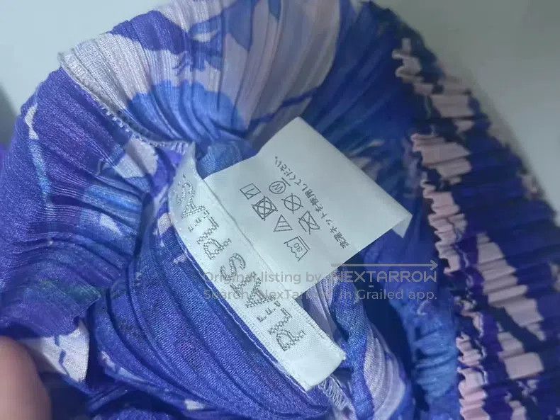 Issey Miyake Issey Miyake Pleated Floral Long Sleeve Top Size XS / US 0-2 / IT 36-38 - 2 Thumbnail