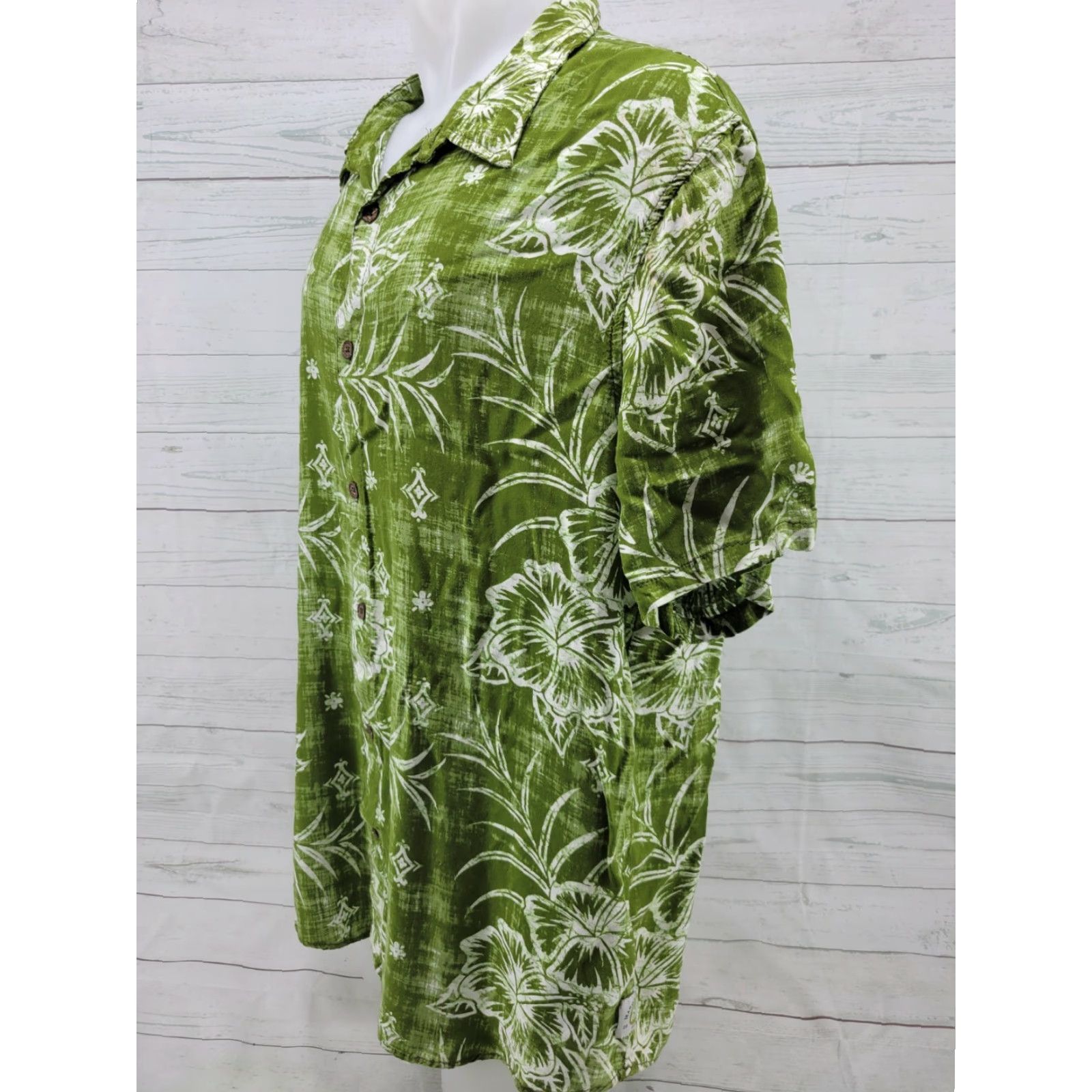 Vintage Margaritaville Hawaiian Shirt Men's 2XL Green White Rayon Ferns Flowers Button-Up Floral Aloha Classic Short Sleeve Size US XXL / EU 58 / 5 - 2 Thumbnail