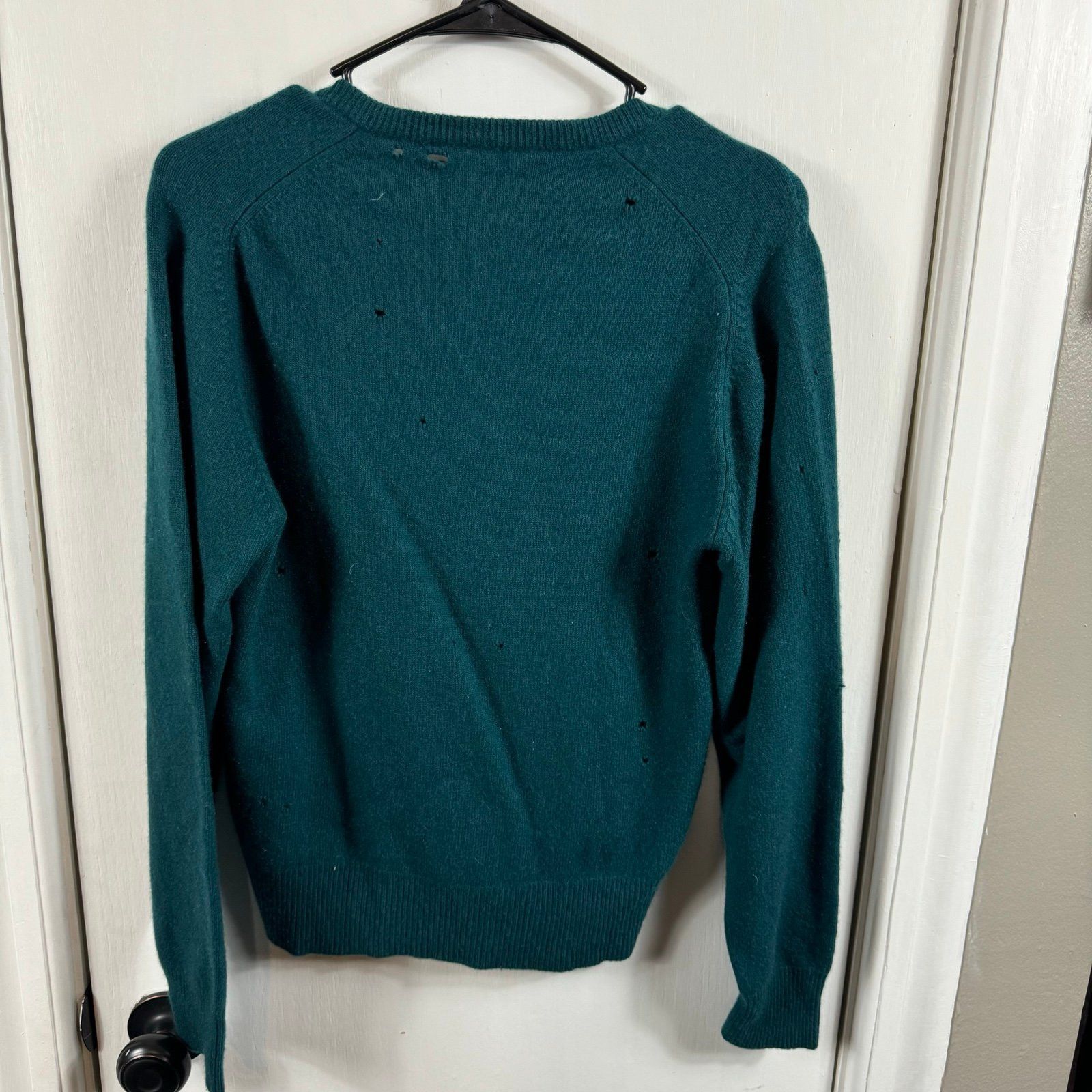 Reformation Reformation teal distressed super soft v-neck sweater. Rep Size S / US 4 / IT 40 - 7 Thumbnail