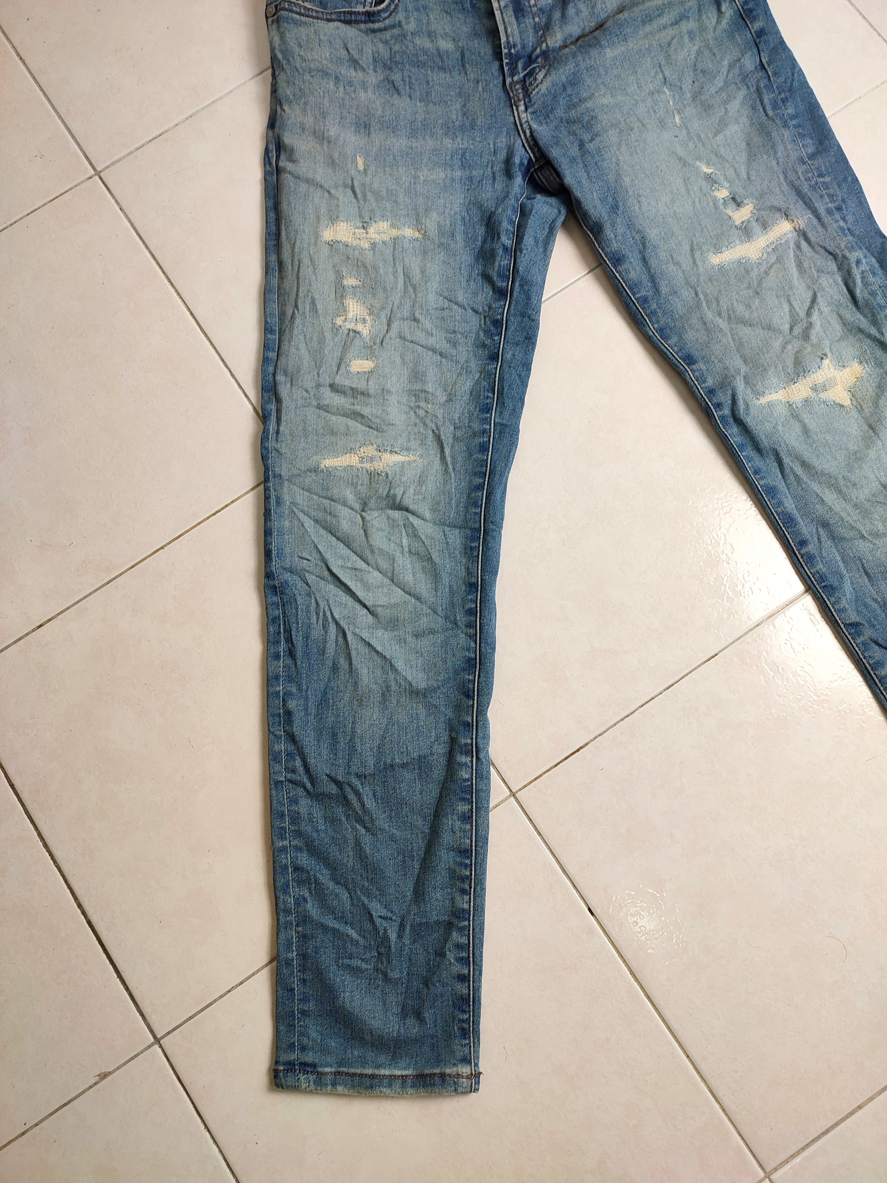Designer × Japanese Brand × Uniqlo 💥Flare💥 Uniqlo Distressed Jeans Size US 28 / EU 44 - 3 Thumbnail