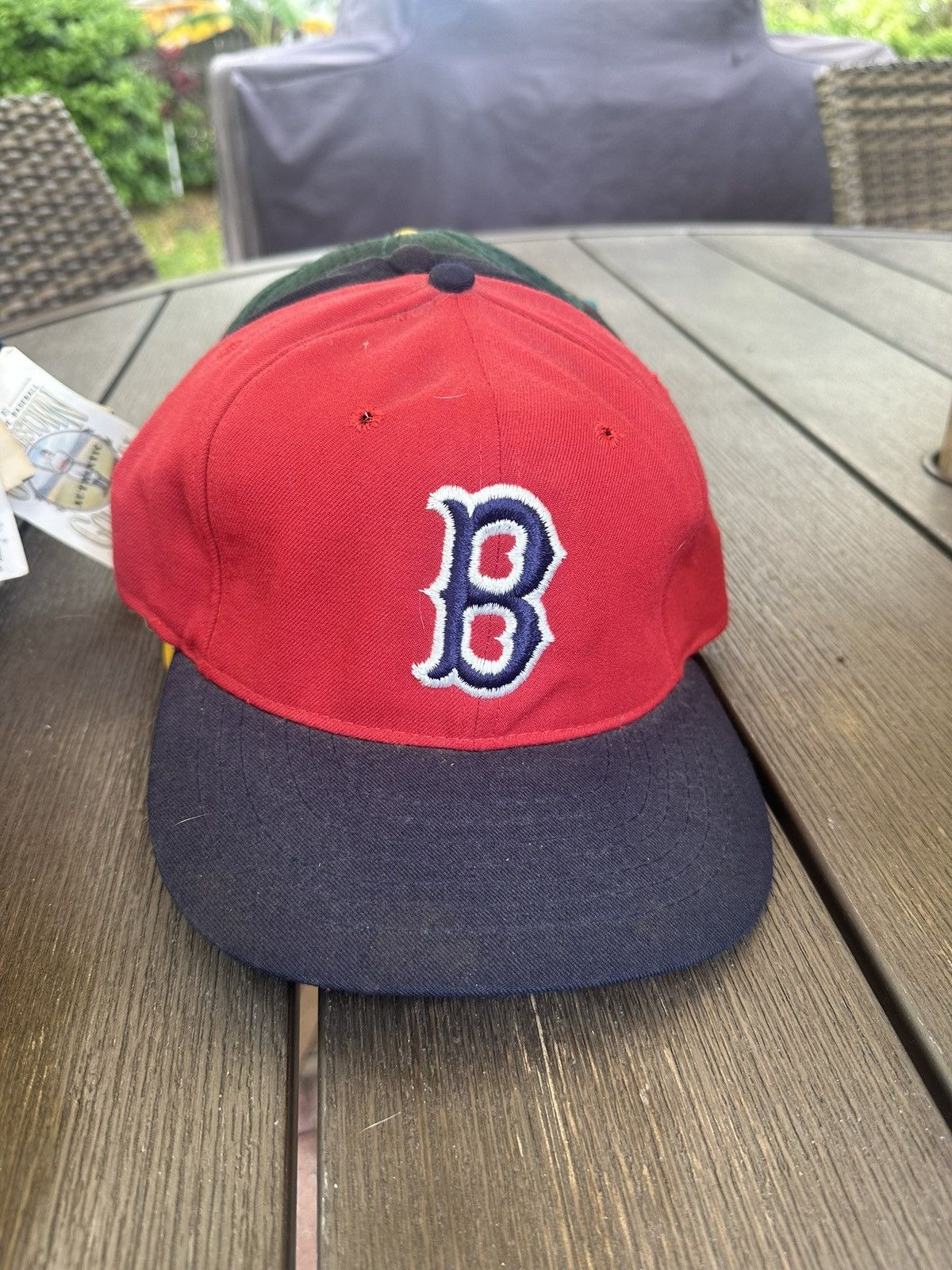 New Era 90’s Boston Red Sox vintage fitted hat Size ONE SIZE - 1 Thumbnail