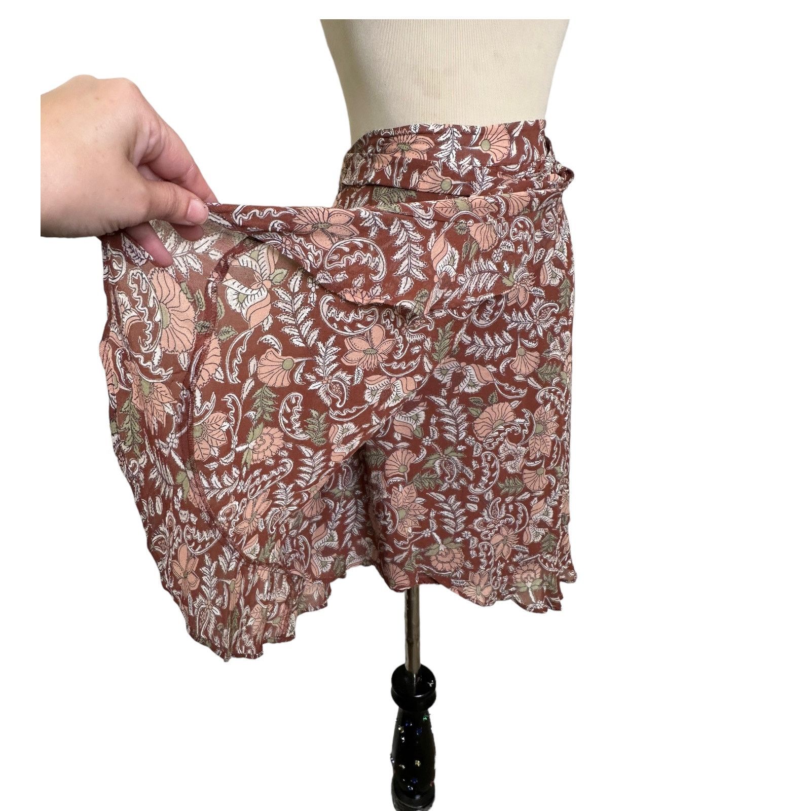 Anthropologie By Anthropologie brown floral pull on mini skirt size XS Size 30" / US 8 / IT 44 - 7 Thumbnail