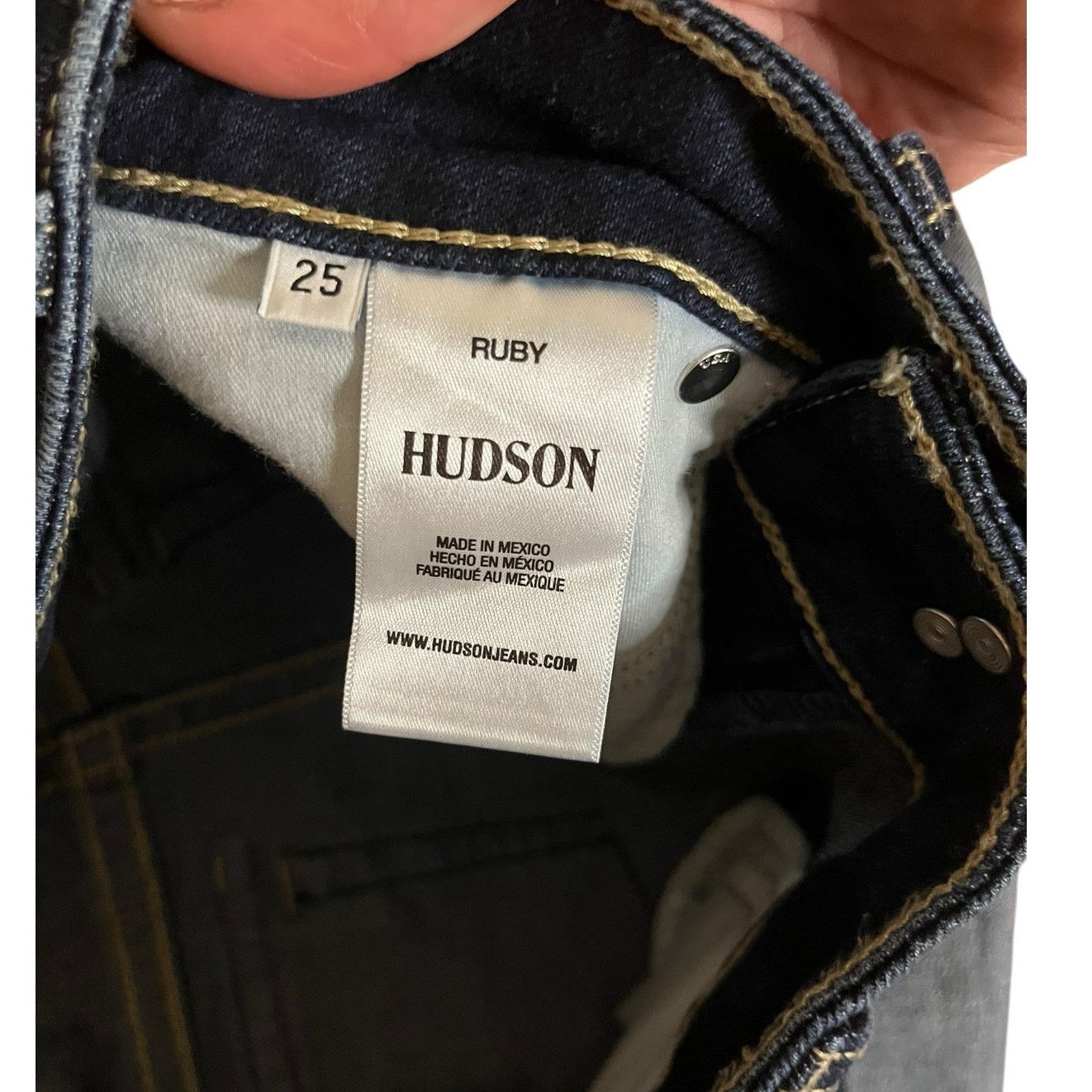 Hudson HUDSON Ruby Jean Shorts Women’s Size 25 Mid Thigh Denim Size 25" / US 0 / IT 36 - 4 Thumbnail