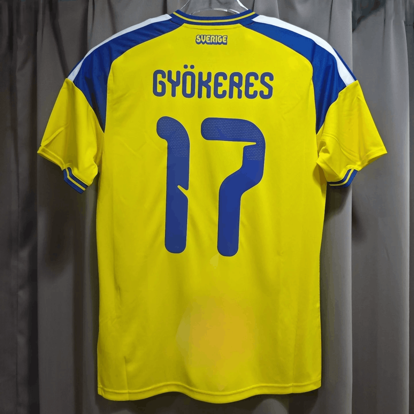 Other 17 Viktor Gyökeres Jersey Sweden Soccer Jersey Size US XL / EU 56 / 4 - 2 Thumbnail