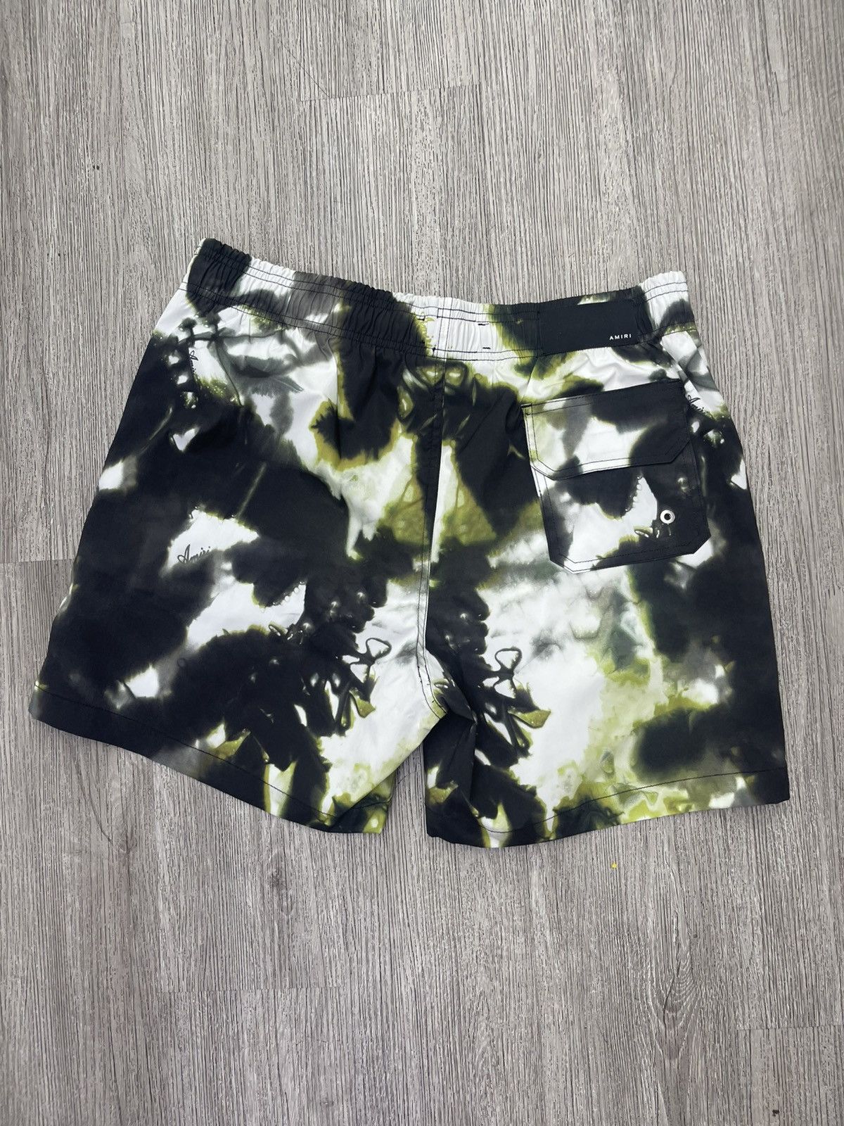 Amiri Amiri tie dye green core logo swimtrunk Size US 30 / EU 46 - 2 Thumbnail