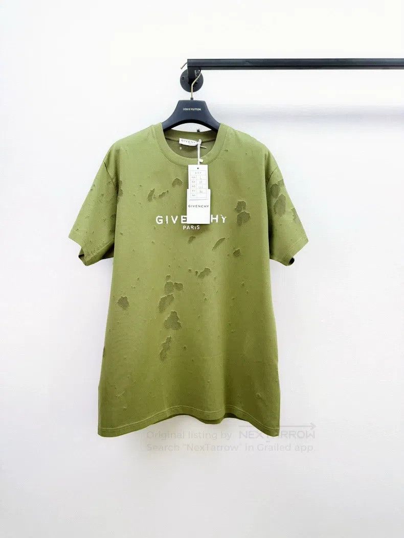Givenchy Givenchy Short Sleeve Size US S / EU 44-46 / 1 - 1 Thumbnail