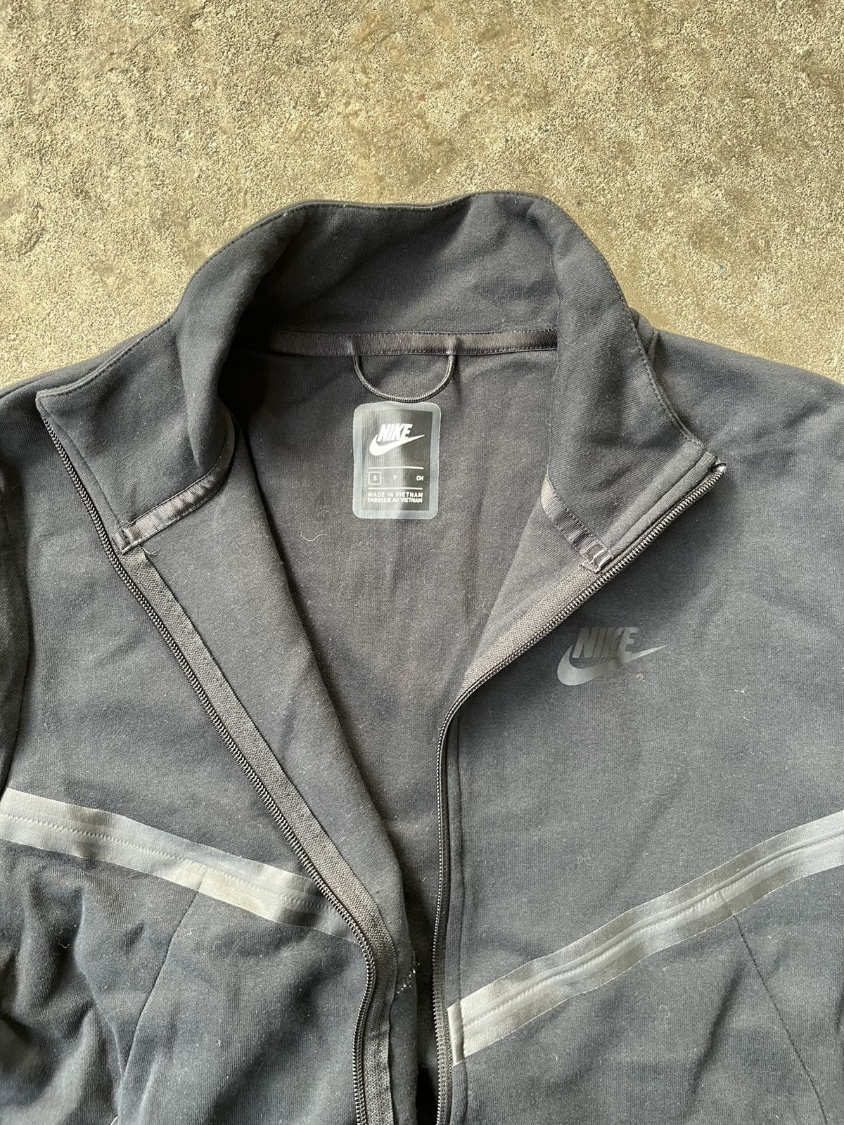Nike Y2K Original Black Nike Tech Zip Up Size US S / EU 44-46 / 1 - 2 Thumbnail