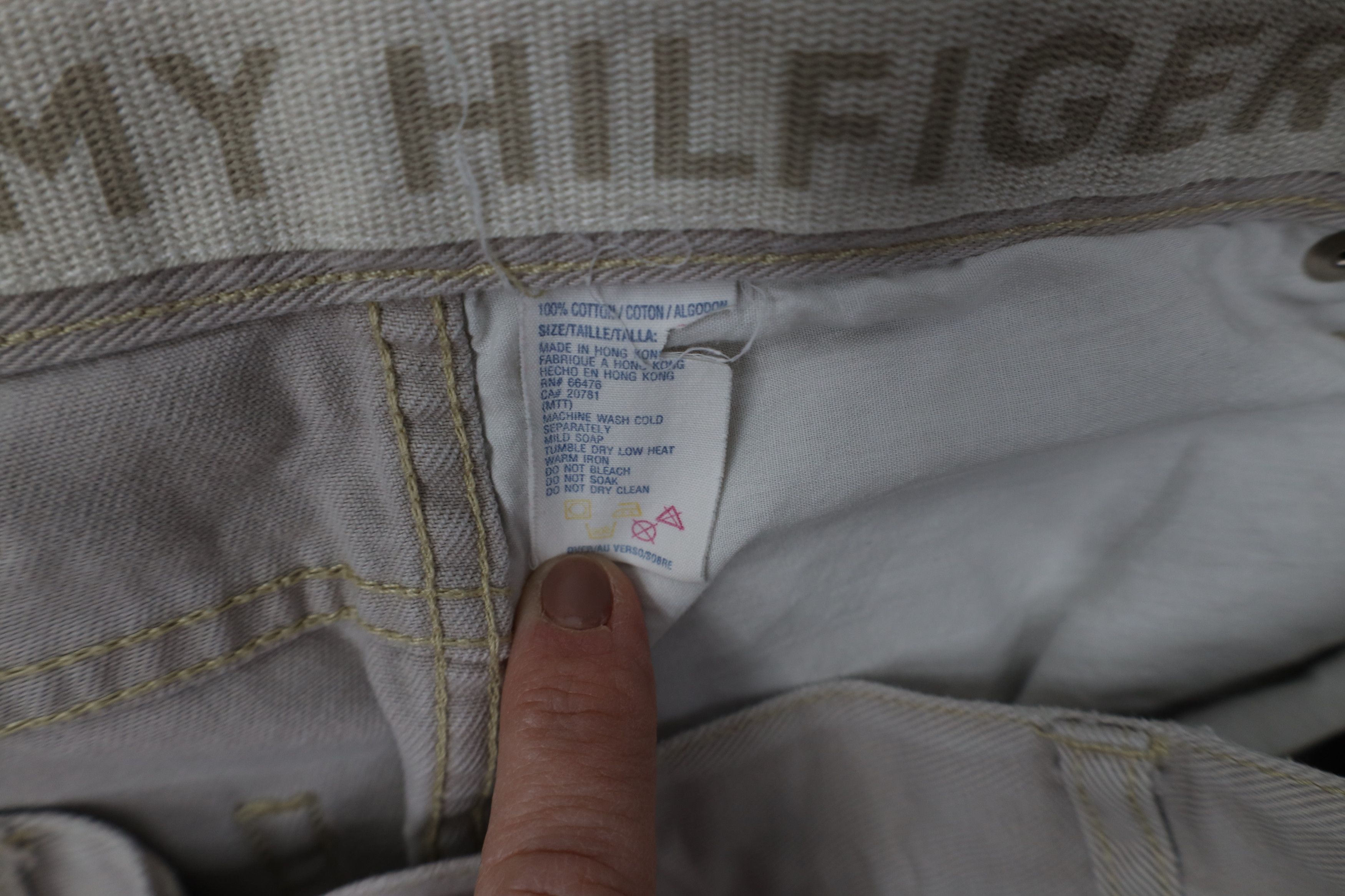 Tommy Hilfiger Vintage 90s Tommy Hilfiger Baggy Dungaree Denim Shorts Gray Size US 32 / EU 48 - 9 Thumbnail