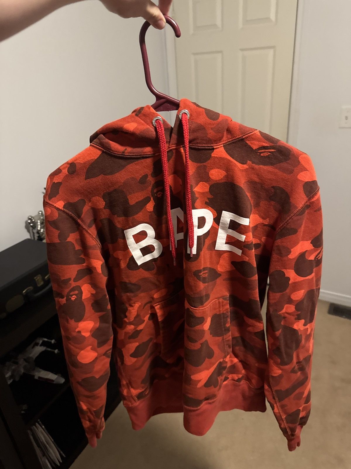 Bape BAPE RED CAMO SPELL OUT PULLOVER Size US L / EU 52-54 / 3 - 1 Thumbnail