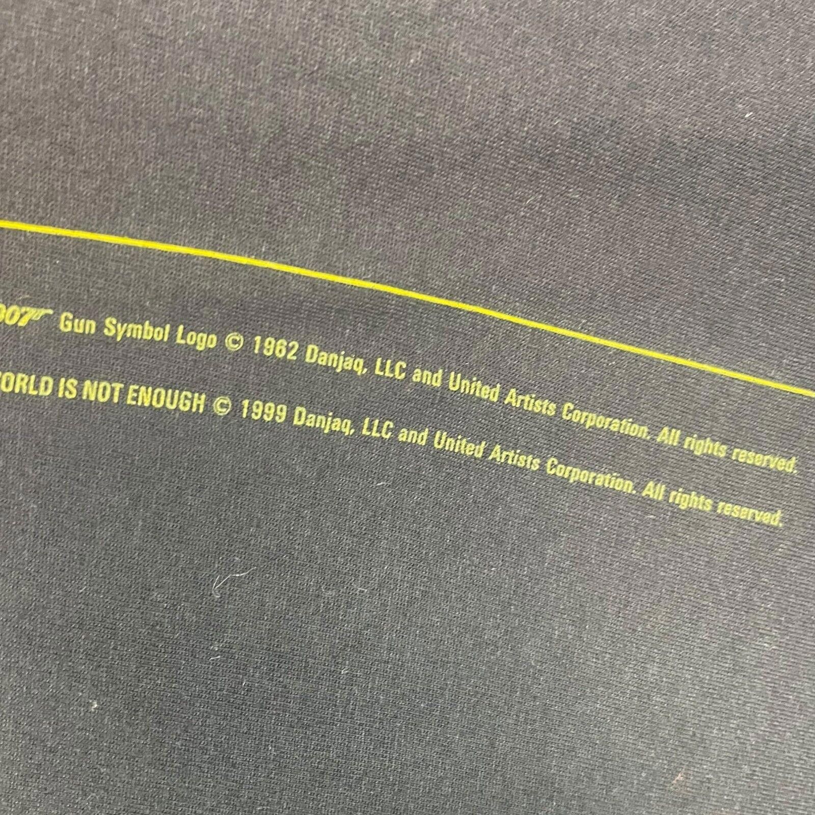 Designer Vintage 1999 James Bond The World is Not Enough Tshirt Size US XL / EU 56 / 4 - 3 Thumbnail