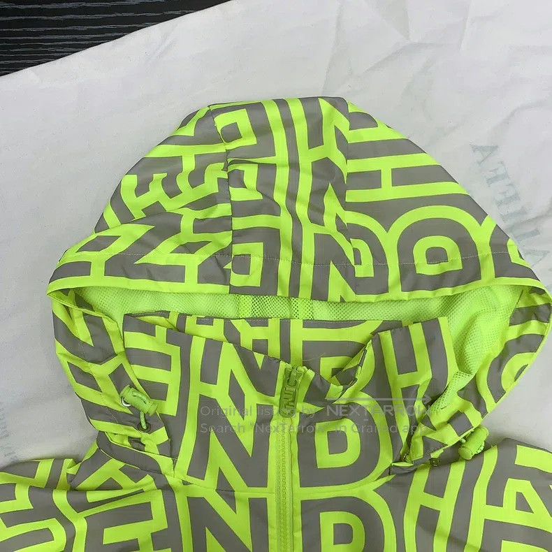 Fendi Fendi Full-printed short jacket, neon yellow with grey let Size M / US 6-8 / IT 42-44 - 4 Thumbnail