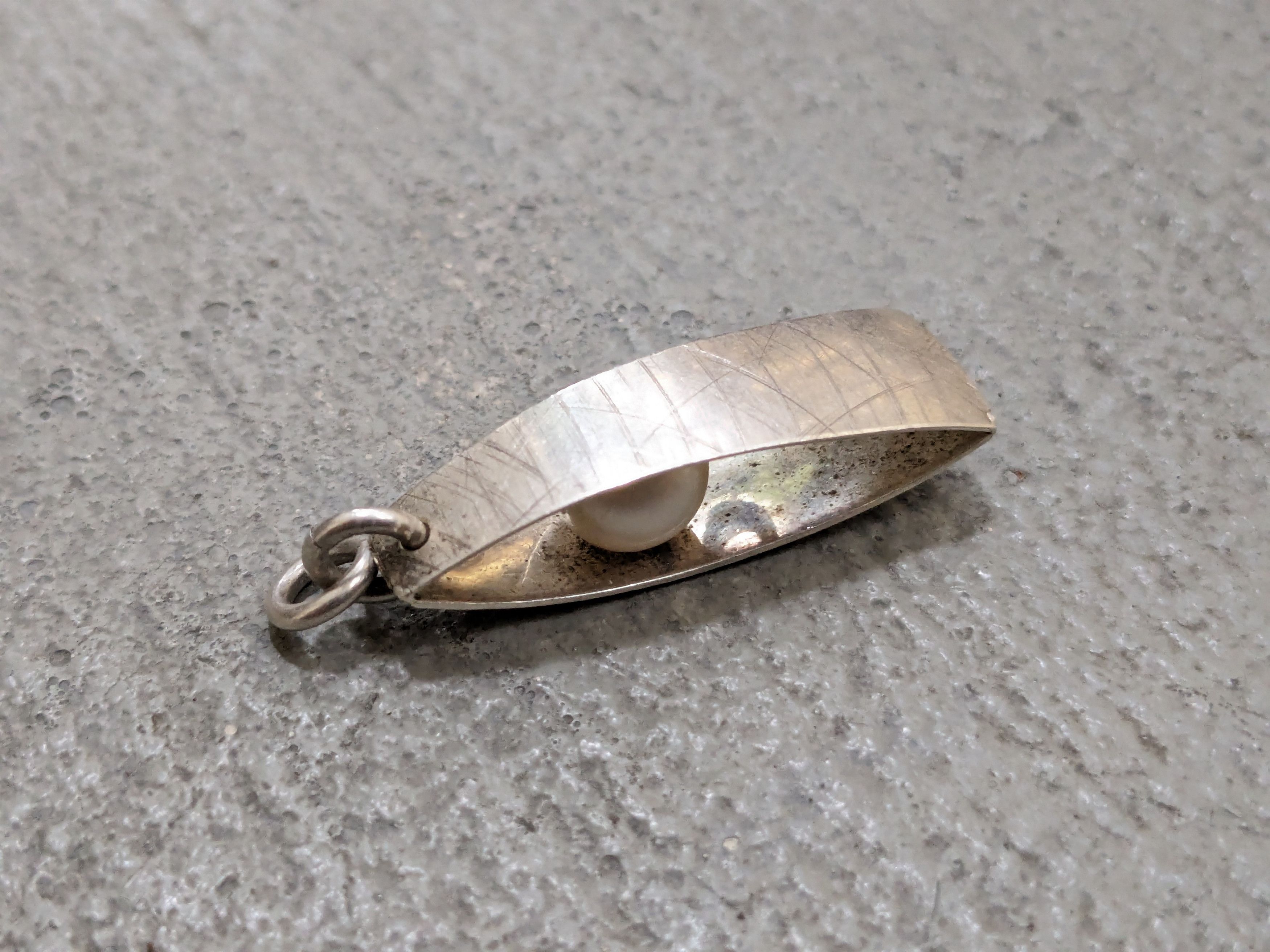 Jewelry Vintage Sterling Silver Pendant Pearl Modern Avant Garde Size ONE SIZE - 6 Thumbnail