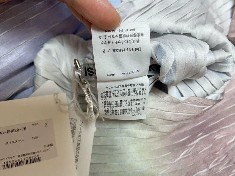 Issey Miyake Issey Miyake Gradient blue fish-scale dress Size M / US 6-8 / IT 42-44 - 5 Thumbnail