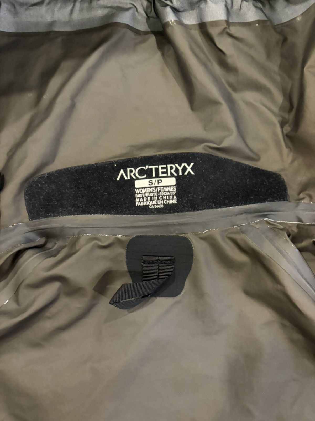 Arc'teryx ARC’TERYX Beta SL White Size US S / EU 44-46 / 1 - 11 Thumbnail