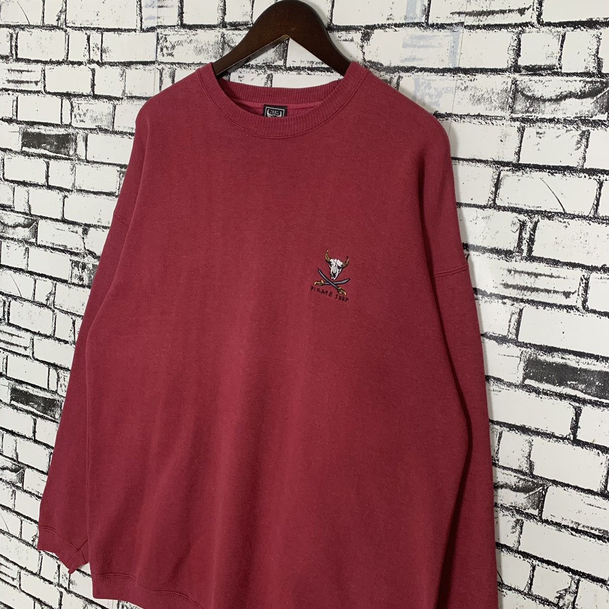 Other Surf Brand Pirate Surf Embroidered Small Logo Sweatshirt Size US L / EU 52-54 / 3 - 4 Thumbnail