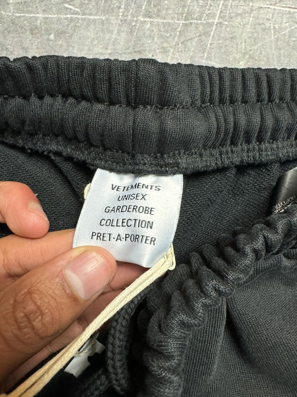 Vetements Vetements Metal Patchwork Sweatpants in Black Size US 34 / EU 50 - 9 Thumbnail