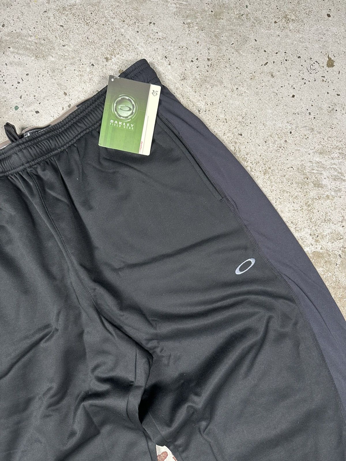 Oakley × Vintage 💥 NEW Vintage Y2K Oakley Track Pants Black Impact Baggy Size US 36 / EU 52 - 6 Thumbnail