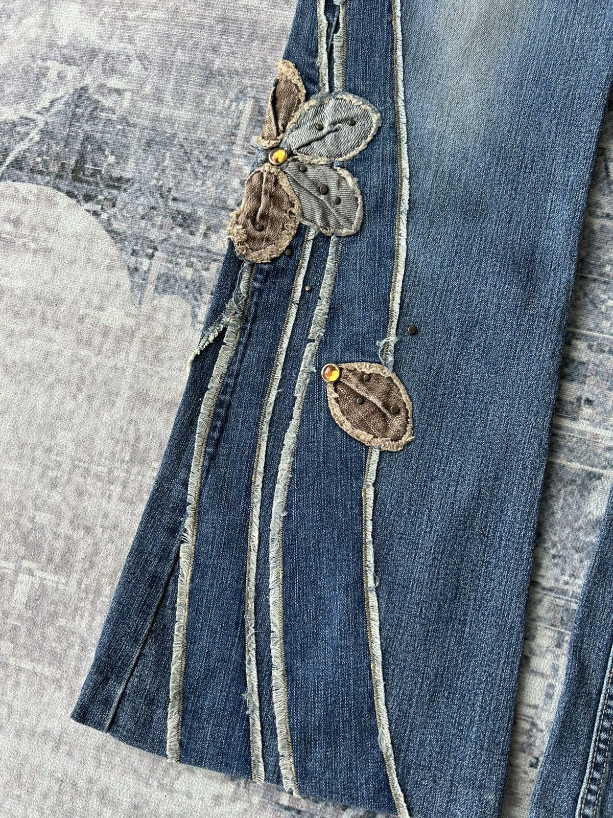 If Six Was Nine Embroidery Flower Flared Pants Size US 29 - 8 Thumbnail