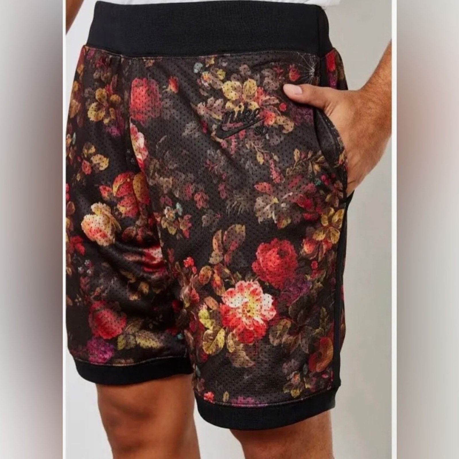 Nike sb shorts floral hotsell