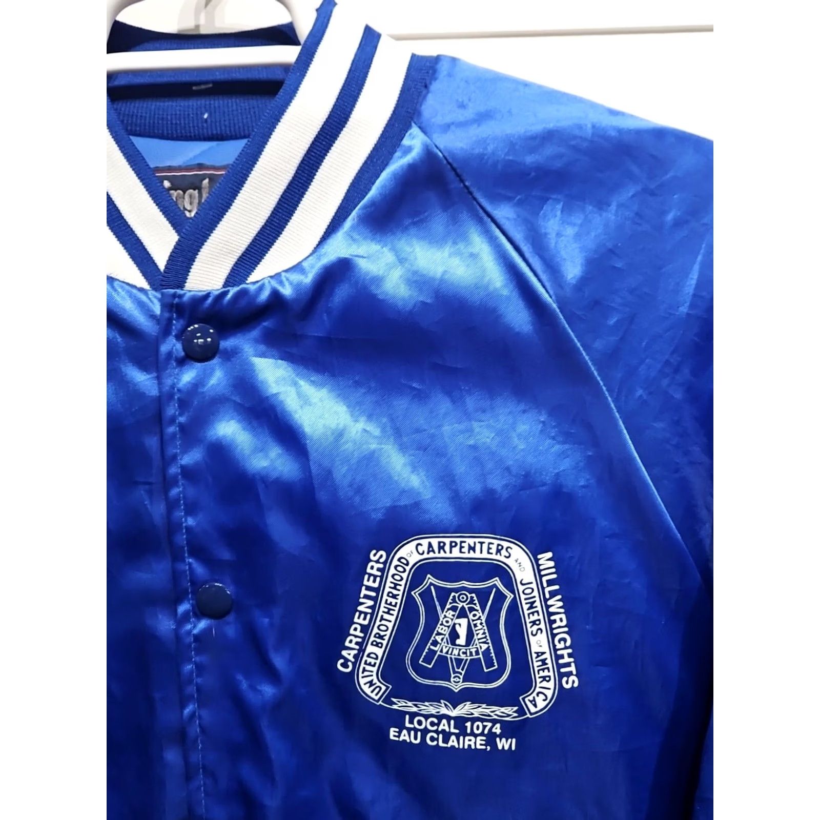 Vintage VINTAGE King Louie Satin Snap Jacket Mens Sz Large Local 1074 Union Carpenters Millwrights Blue Varsity Jacket Mens L 1990s Size US L / EU 52-54 / 3 - 3 Thumbnail