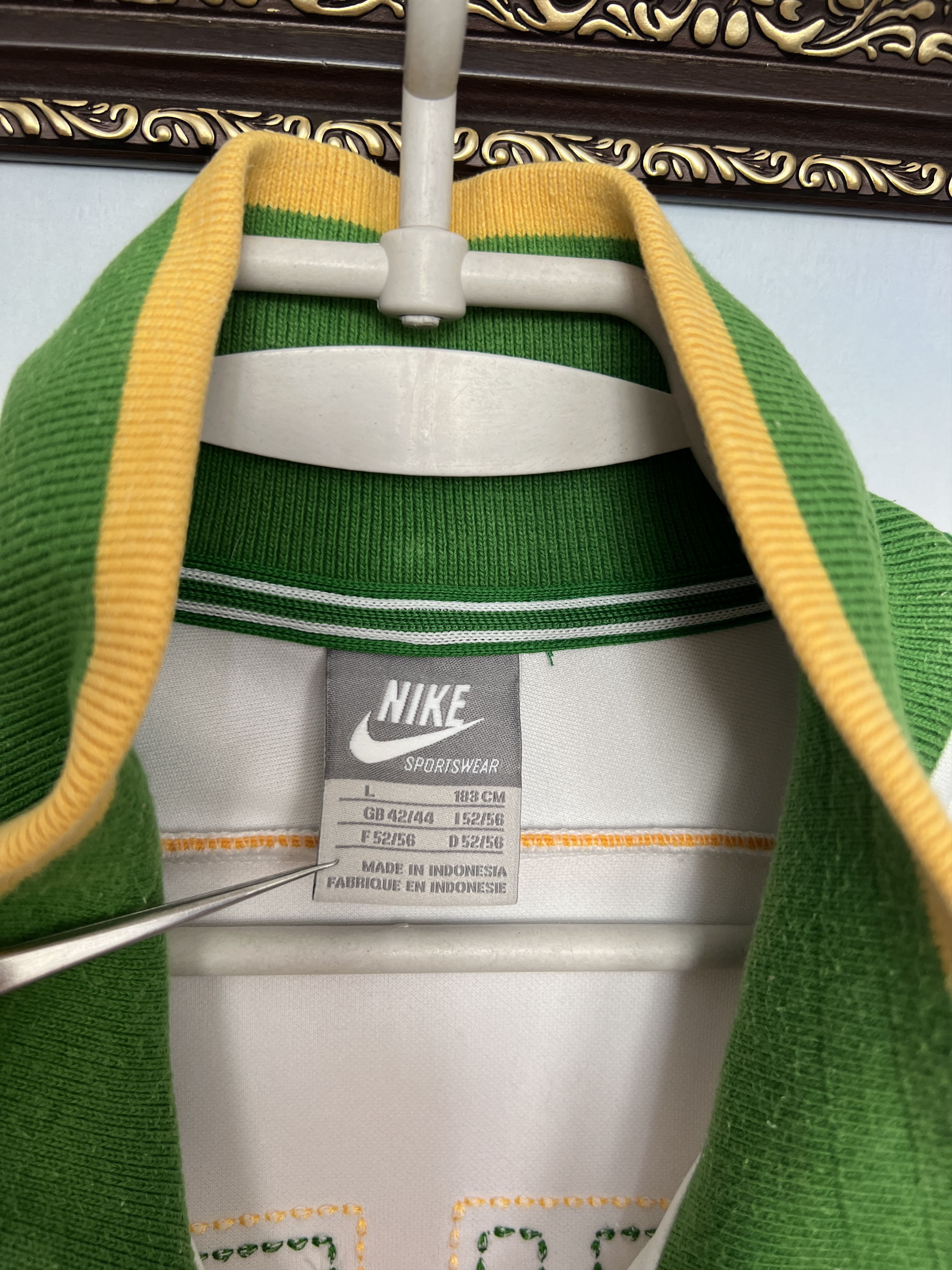 Nike Vintage Celtic Football Jacket Soccer Zip Track Top Rare Size US L / EU 52-54 / 3 - 7 Thumbnail