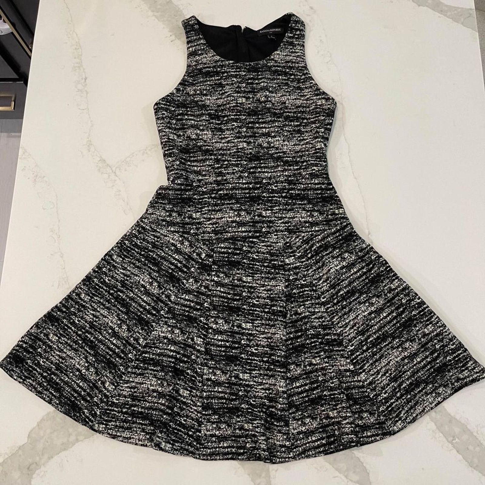Banana Republic Banana Republic Fit and Flare Sleeveless Knit Dress Womens 2 Size XS / US 0-2 / IT 36-38 - 1 Thumbnail