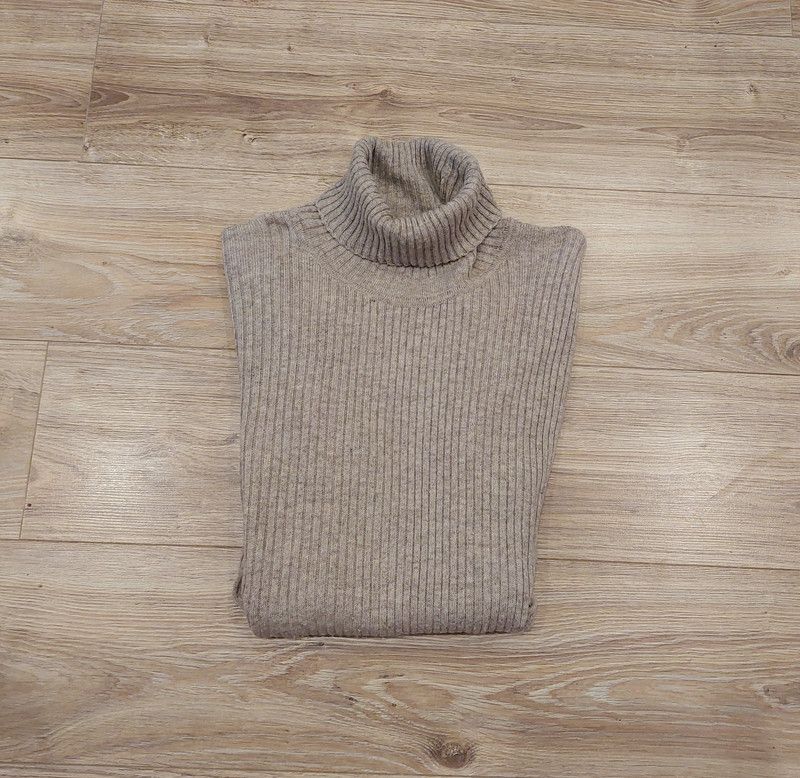 50% wool 50% cashmere sweater turtleneck jumper beige