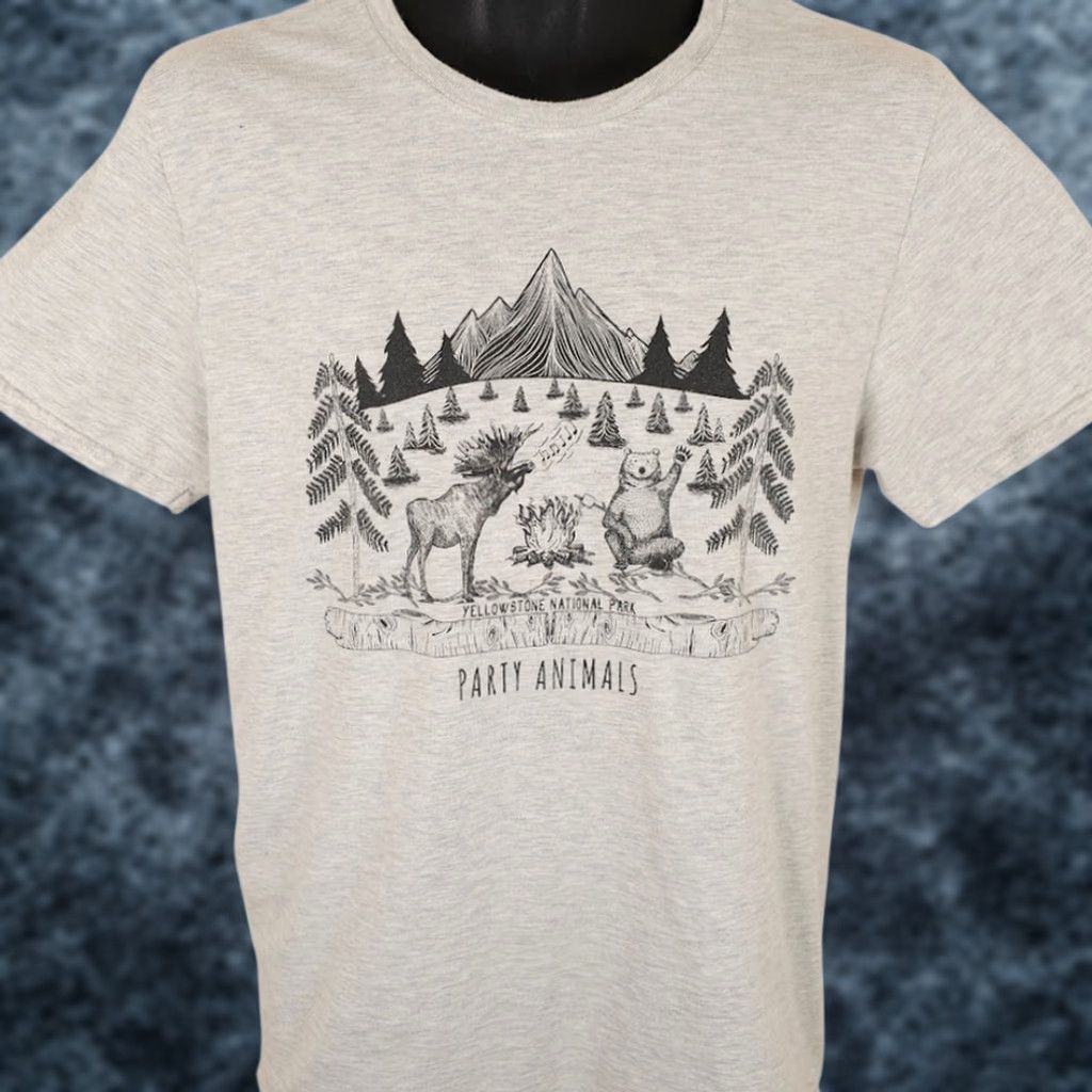 Fruit Of The Loom Yellowstone National Park T Shirt Mens Size Medium Gray Party Animals Moose Bear Shirt Mens Size US M / EU 48-50 / 2 - 1 Thumbnail