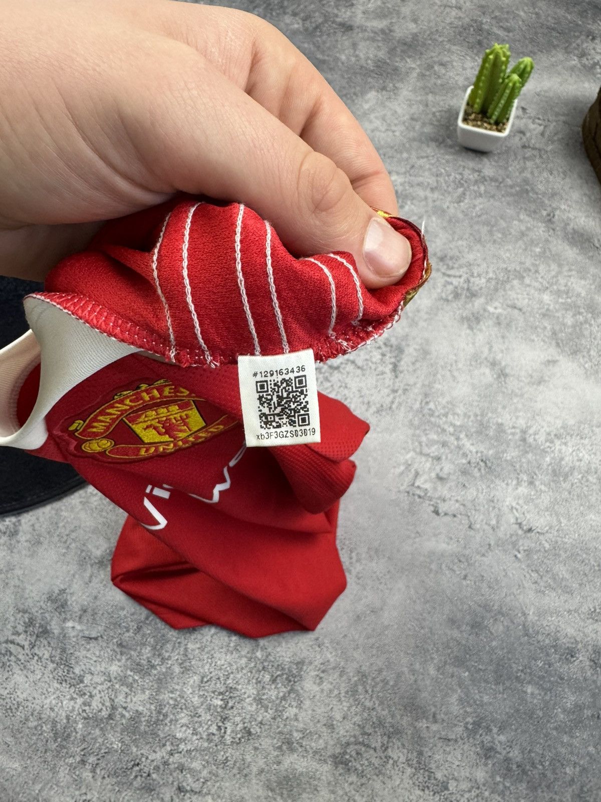 Adidas MANCHESTER UNITED 2021-2022 HOME FOOTBALL JERSEY ADIDAS Size US S / EU 44-46 / 1 - 15 Thumbnail