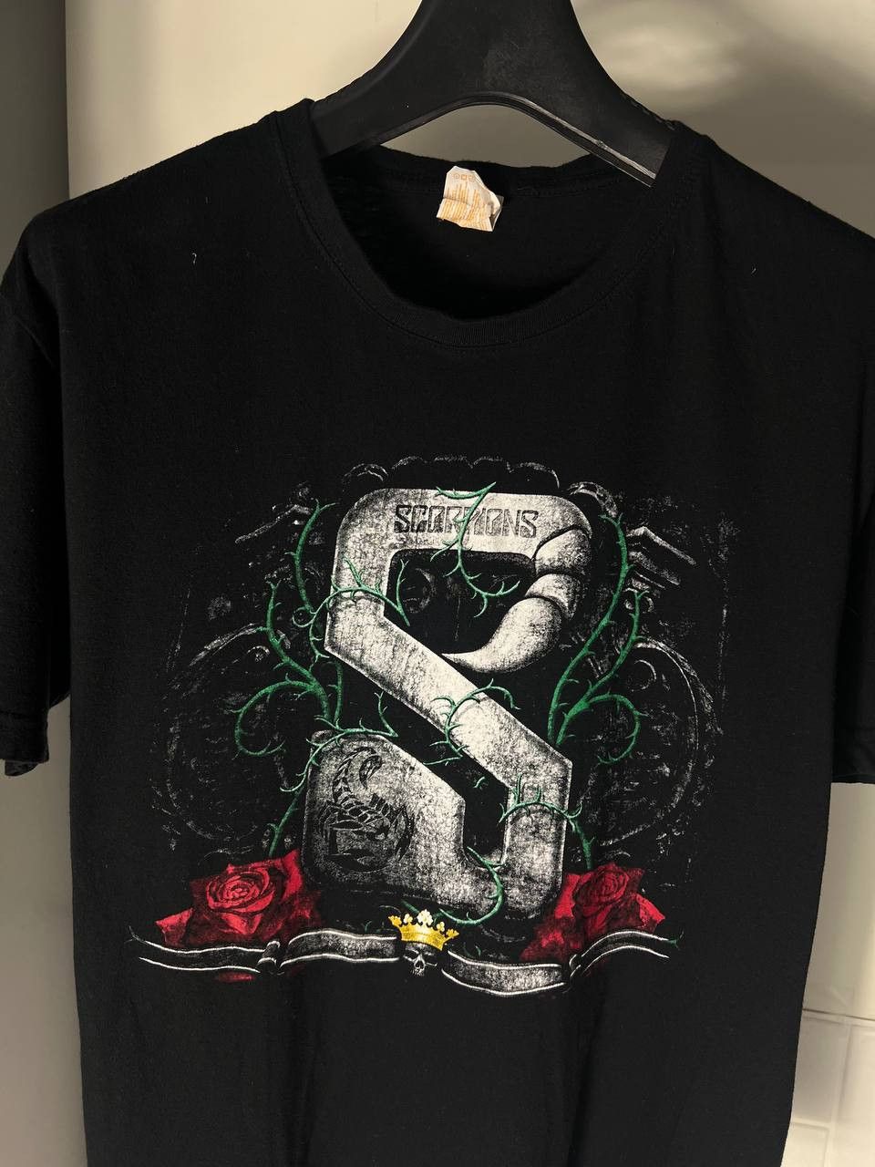 Band Tees VINTAGE SCORPIONS ROCK T-SHIRT RETRO METAL PUNK Y2K Size US XL / EU 56 / 4 - 2 Thumbnail