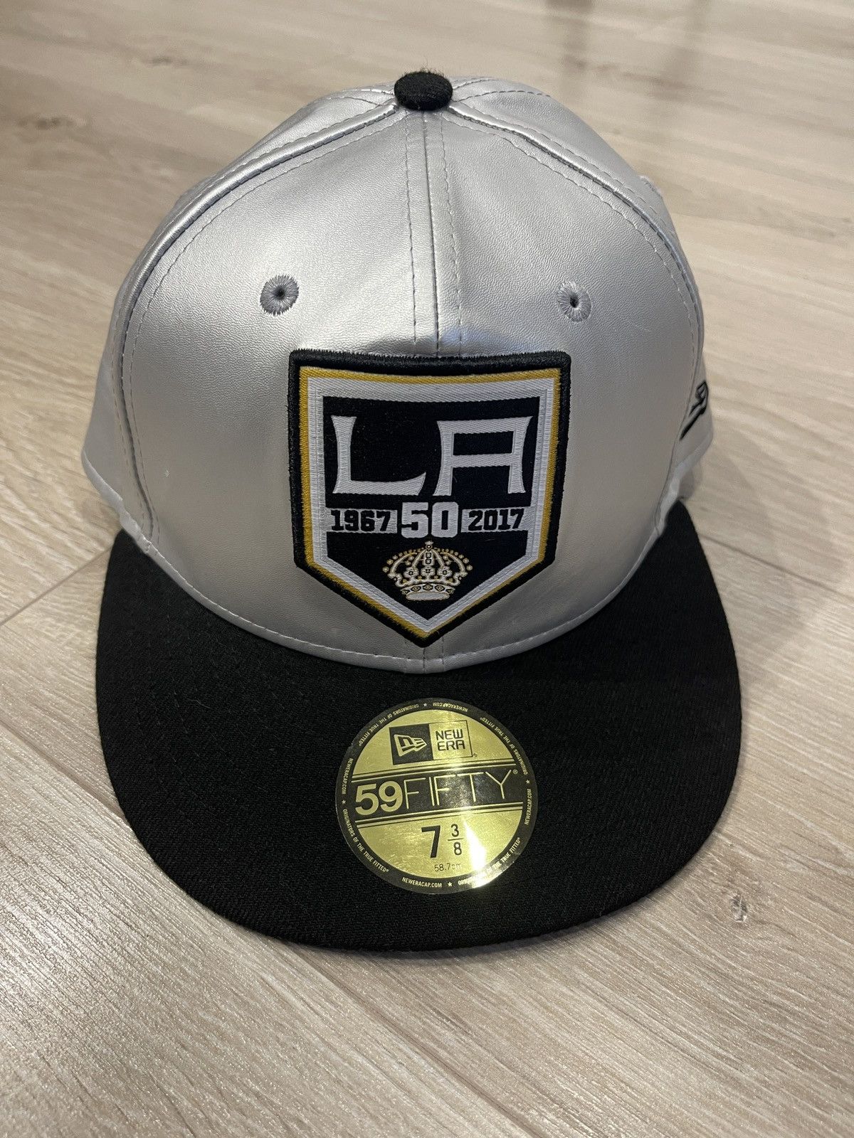 New Era LA Kings 50th Anniversary SILVER Hat cap New Era 59 fifty Size ONE SIZE - 2 Thumbnail