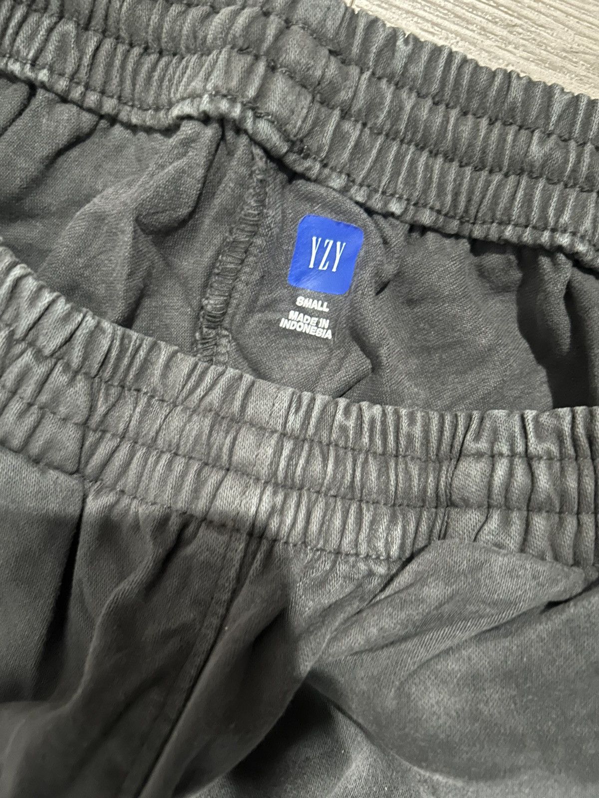 Balenciaga × Gap × Kanye West Yeezy Gap Sateen Cargo Pants Dark Grey Size US 30 / EU 46 - 12 Thumbnail