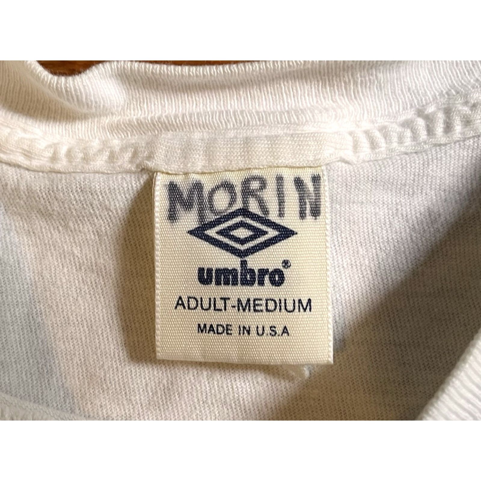 Umbro VINTAGE Umbro Shirt Men’s M White 90s Graphic Print Logo Short Sleeve Crew Neck Cotton Jersey Men Size US M / EU 48-50 / 2 - 7 Thumbnail