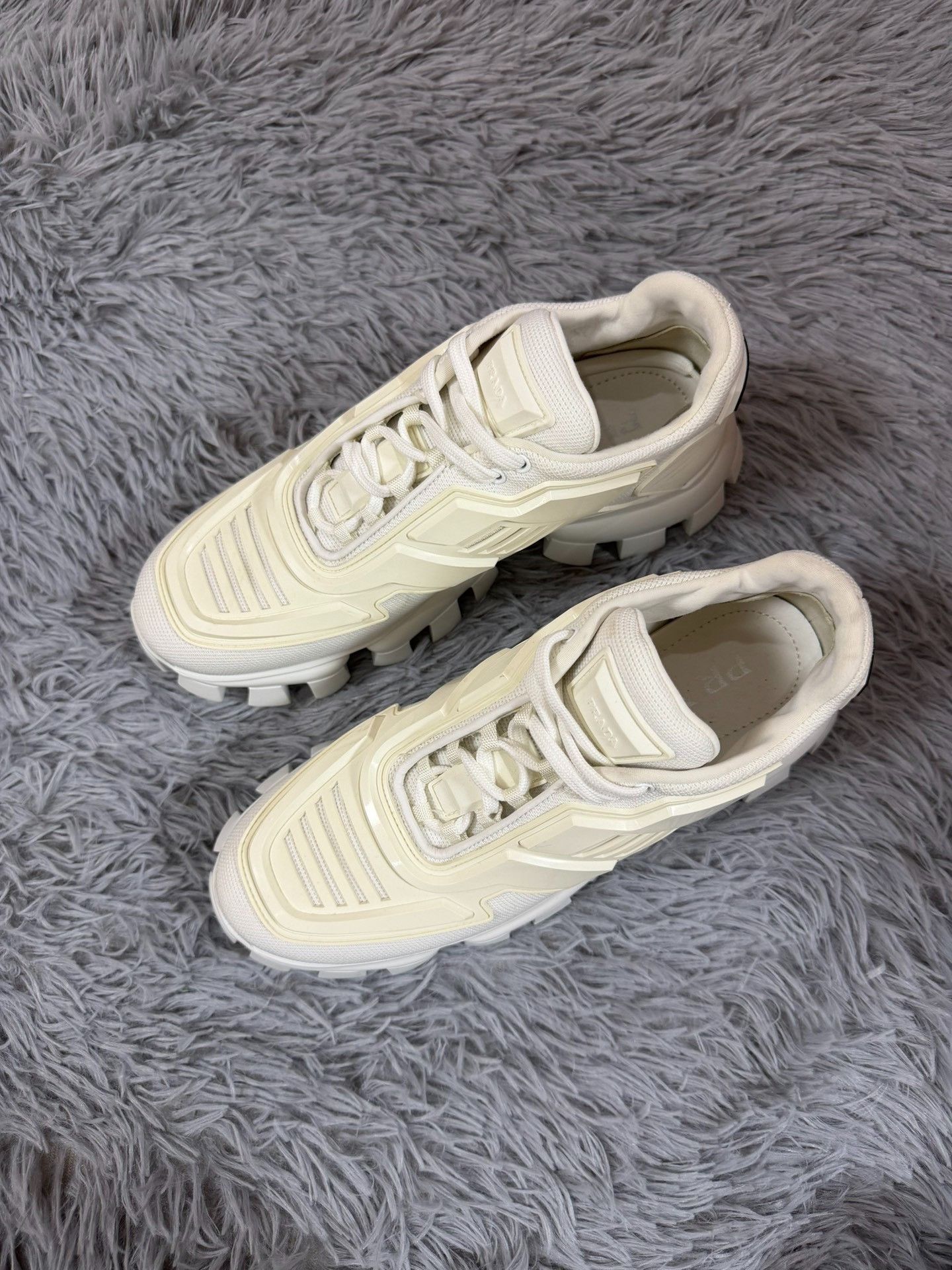 Prada Prada White Lowtop Sneakers us_9 Women Size US 9 / IT 39 - 1 Thumbnail