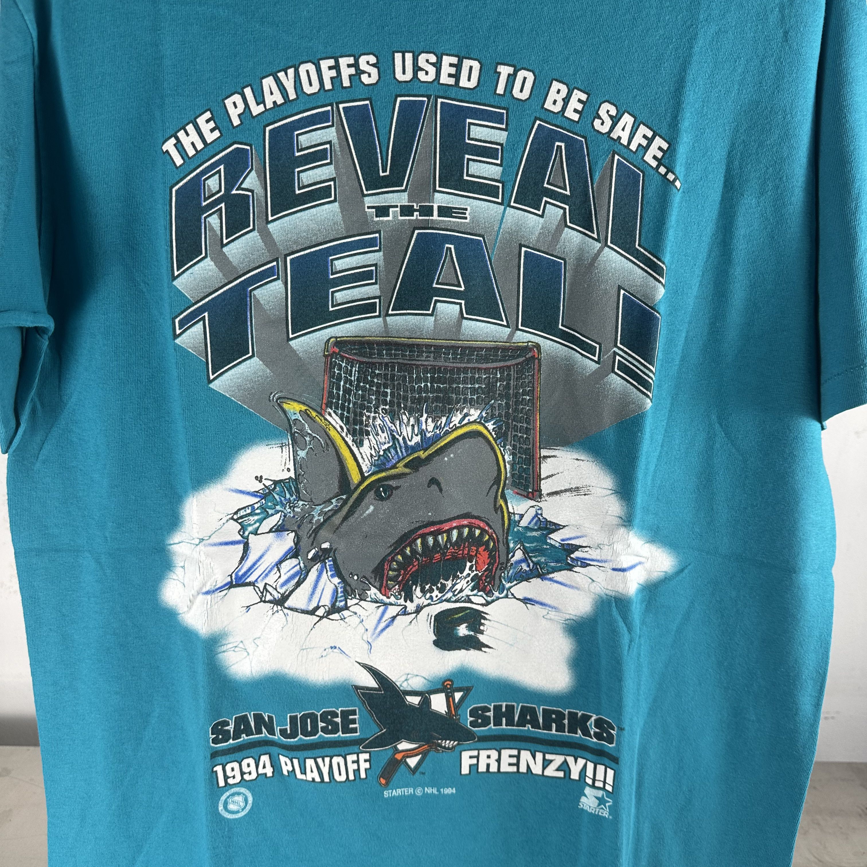 Vintage ​​1994 San Jose Sharks Reveal The Teal NHL Graphic T-shirt Size US L / EU 52-54 / 3 - 2 Thumbnail