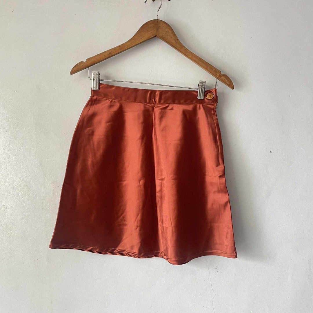 Jean Paul Gaultier Jean Paul Gaultier Satin Mini Skirt Size 27" / US 4 / IT 40 - 1 Thumbnail