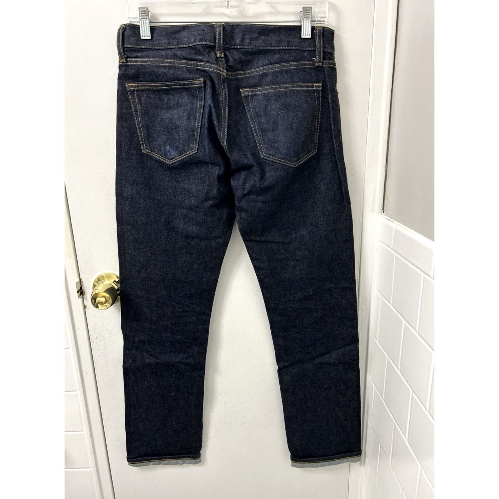 Uniqlo UNIQLO Jeans Slim Straight Fit 29x32 Denim Blue Dark Wash 5-Pocket Zipper Button Mens Jeans Size US 29 - 7 Thumbnail