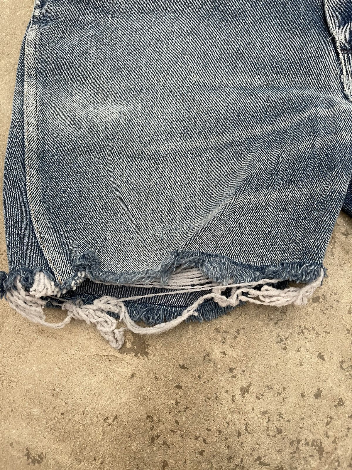 Wrangler Vintage Wrangler USA Distressed Denim Size US 35 - 11 Thumbnail