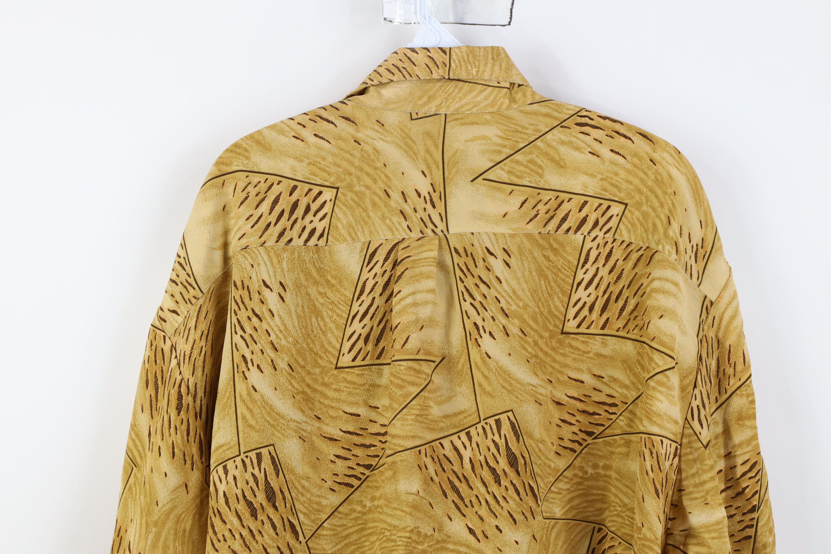 Vintage Vintage 90s Y2K Streetwear Leopard Button Shirt USA Size US M / EU 48-50 / 2 - 11 Thumbnail