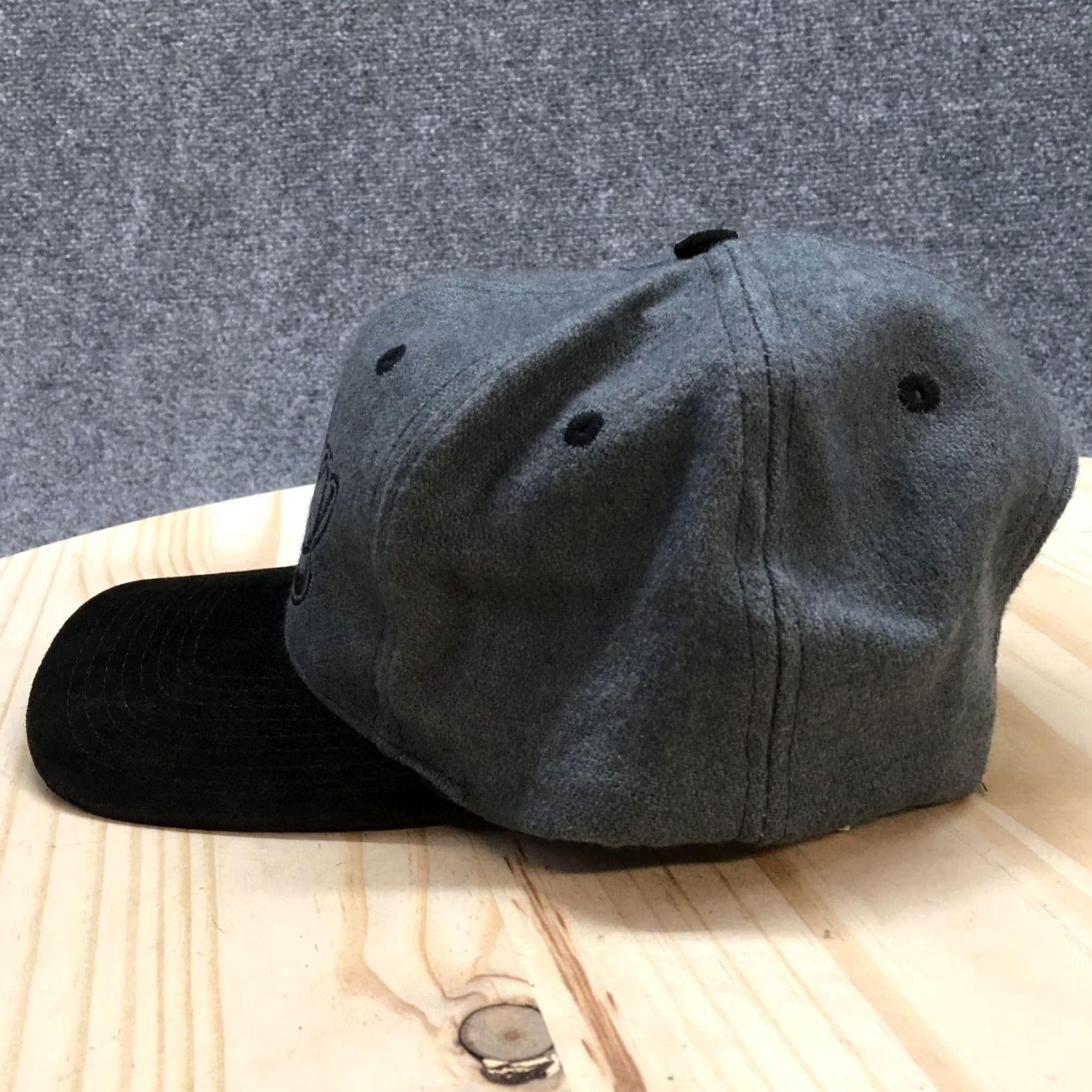 Vintage Goofys Mickey Mouse Hat Cap One Size Gray Adjustable Snapback Curved Brim Mens Size ONE SIZE - 4 Thumbnail