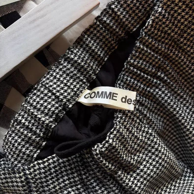 Comme des Garcons Comme Des Garcons size F skirt Size 25" / US 0 / IT 36 - 7 Thumbnail