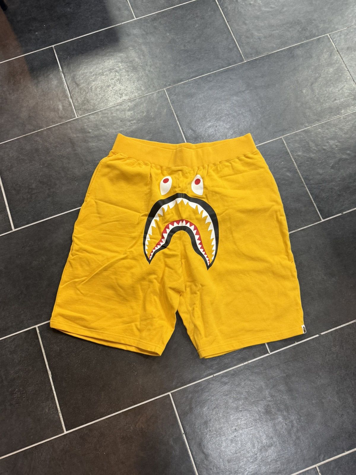 Bape BAPE Shark Wide Sweatshort Size US 36 / EU 52 - 1 Thumbnail