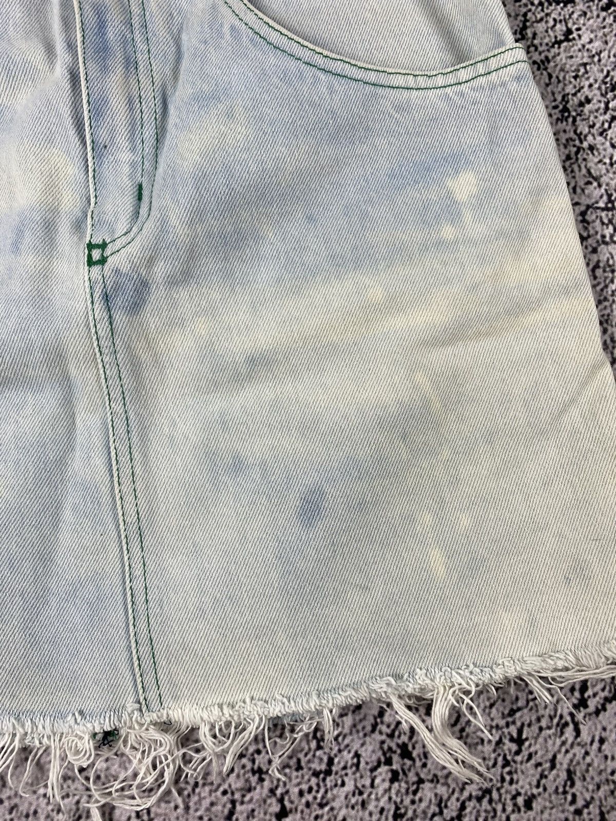 Vintage Vintage Y2K Benetton faded denim skirt streetwear Size 24" / US 00 / IT 34 - 5 Thumbnail