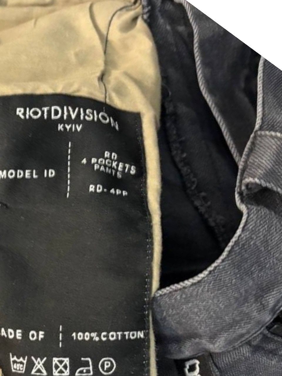 Riot Division Riot Division archive vintage street multi pocket cargo rare Size US 29 - 3 Thumbnail