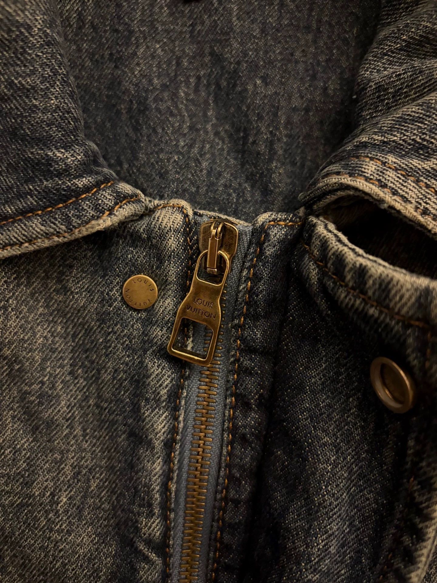 Louis Vuitton LOUIS VUITTON LV Lumberjack Embossed Light Blue Denim Jacket Size US M / EU 48-50 / 2 - 3 Thumbnail