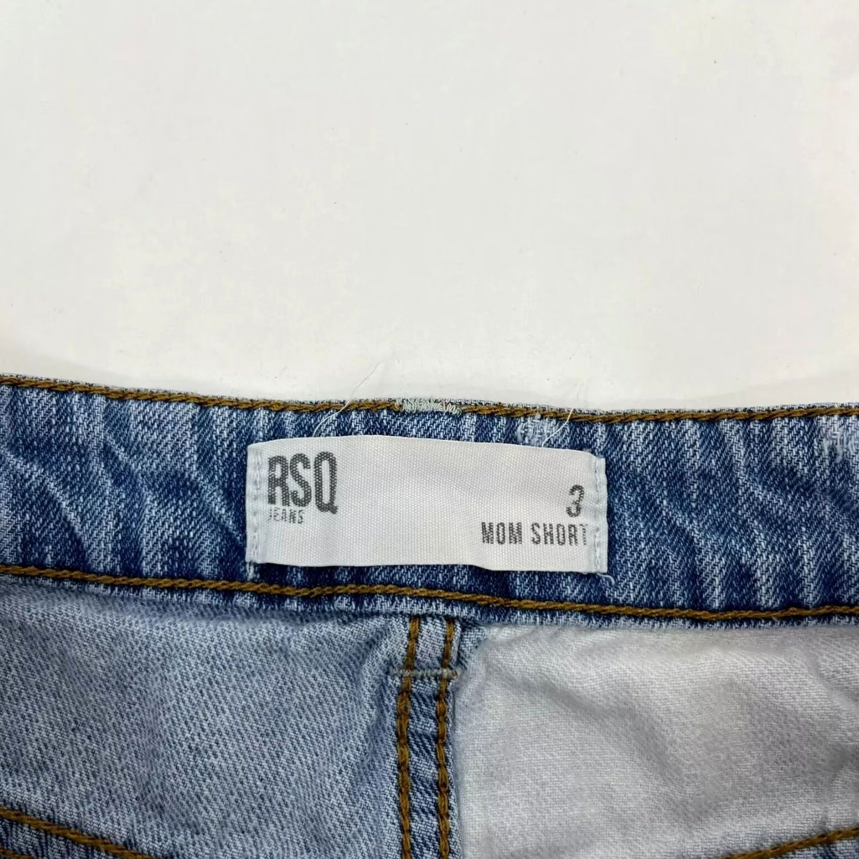 Rsq RSQ Denim Shorts Women's 3 Blue Midi Light Wash Distressed Cuffed Size 26" / US 2 / IT 38 - 5 Thumbnail